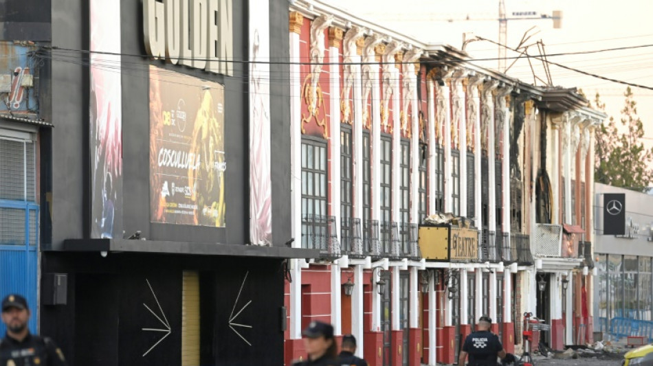 Investigan el incendio que dej&oacute; 13 muertos en una discoteca espa&ntilde;ola