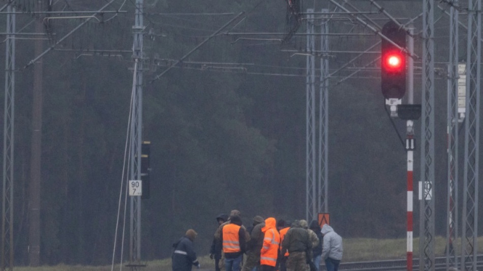 Pol&ocirc;nia suspeita que 'servi&ccedil;o de intelig&ecirc;ncia estrangeiro' sabotou ferrovia