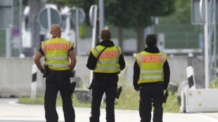 Schleusungen nach Deutschland und &uuml;ber &Auml;rmelkanal: Razzia gegen Bande in Hamburg
