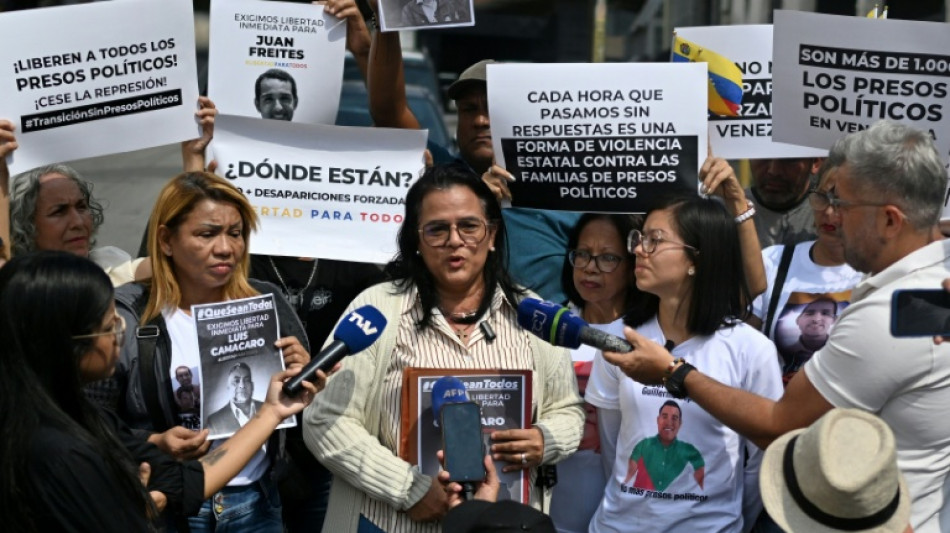 Venezuela: le pouvoir annonce plus de lib&eacute;rations de prisonniers politiques, les familles s'impatientent 