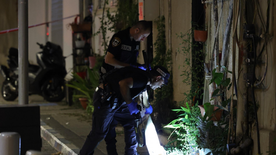 Attentato a Tel Aviv, accoltellate due persone, una &egrave; grave