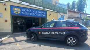 Malore in piscina, muore un bimbo di 5 anni vicino Roma