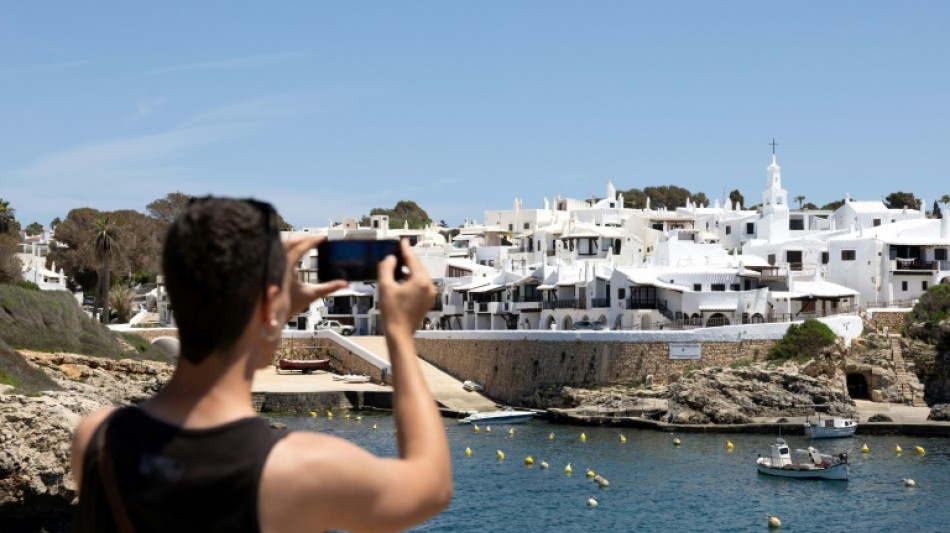 "Trop, c'est trop": les Bal&eacute;ares cherchent une r&eacute;ponse au surtourisme 