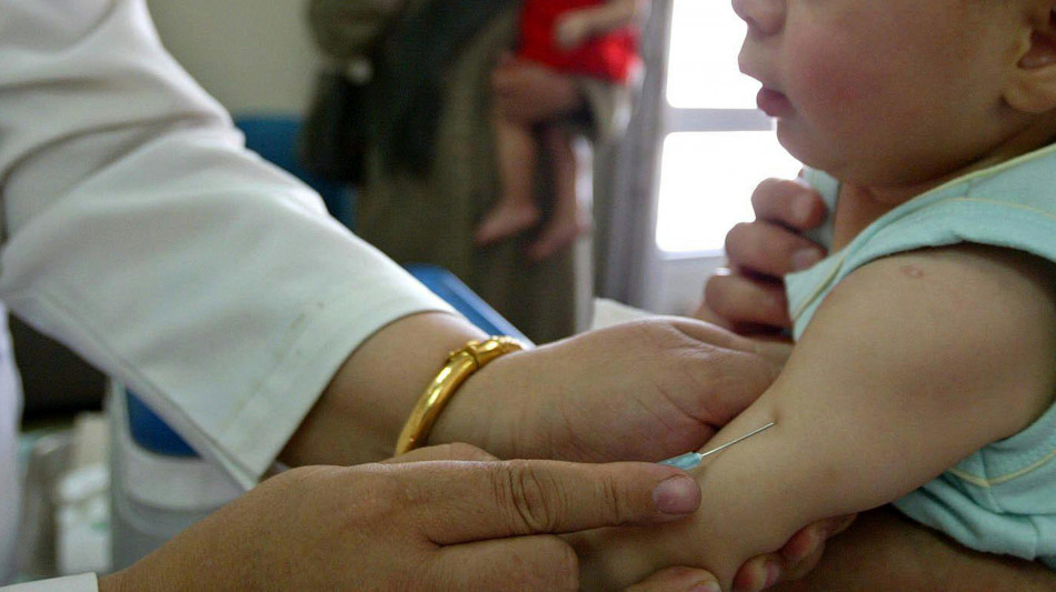 Assistenti sanitari, le tre vie per colmare il divario sulle vaccinazioni dei bambini
