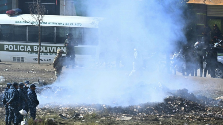 Acidente envolvendo avi&atilde;o militar deixa ao menos 22 mortos na Bol&iacute;via