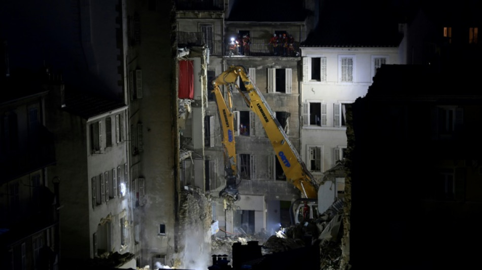 Deux corps retrouv&eacute;s dans l'immeuble effondr&eacute; &agrave; Marseille, les recherches se poursuivent