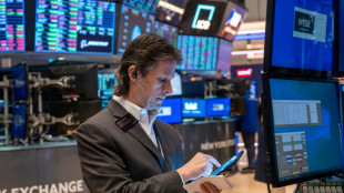 Wall Street ouvre dans le vert au d&eacute;but d'une semaine charg&eacute;e