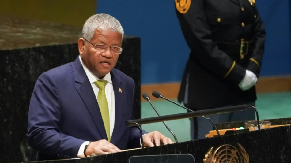 Seychelles declara el estado de emergencia por una explosi&oacute;n e inundaciones