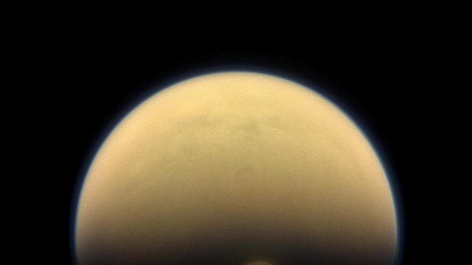 Comparso un enorme decagono nel polo sud di Saturno