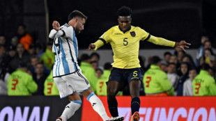 Cruzeiro anuncia meia equatoriano Cifuentes por empr&eacute;stimo