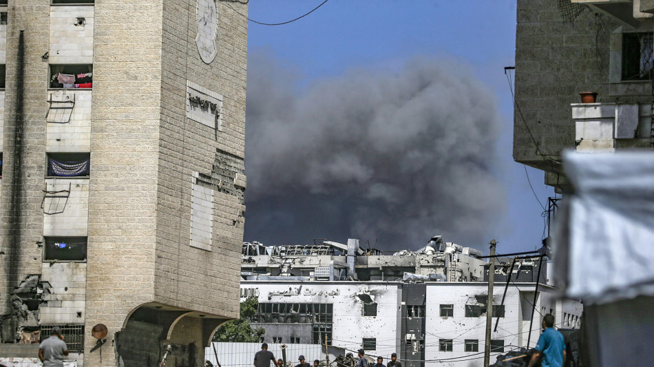 Hamas, persi contatti con due ostaggi dopo raid israeliani