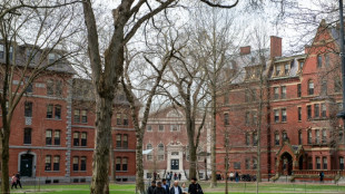 Governo dos EUA corta mais US$ 450 milhões de Harvard