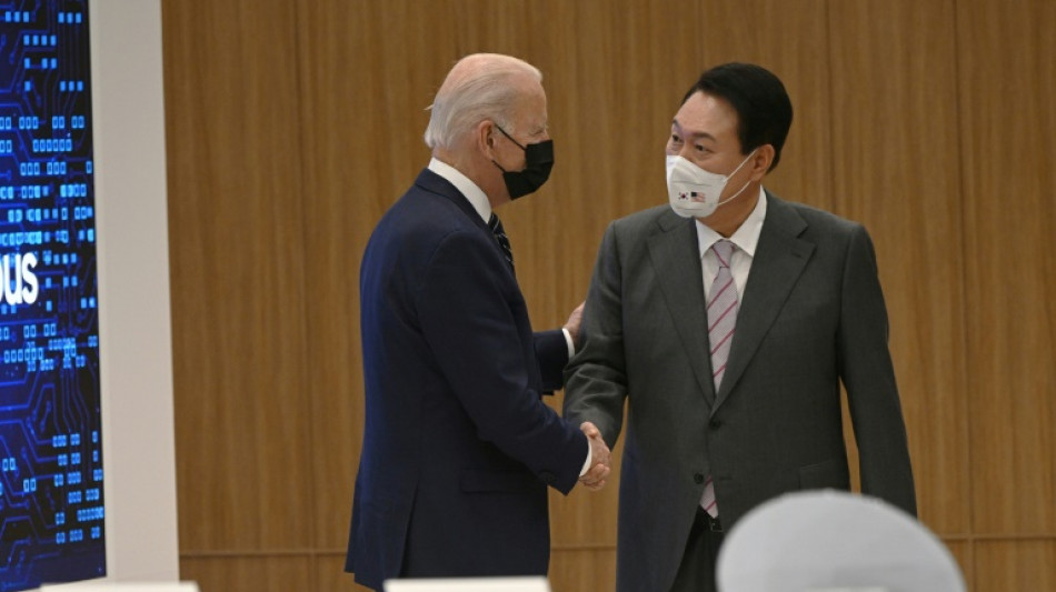 Biden et Yoon discutent s&eacute;curit&eacute; sur fond de "bruits de sabre" nord-cor&eacute;ens