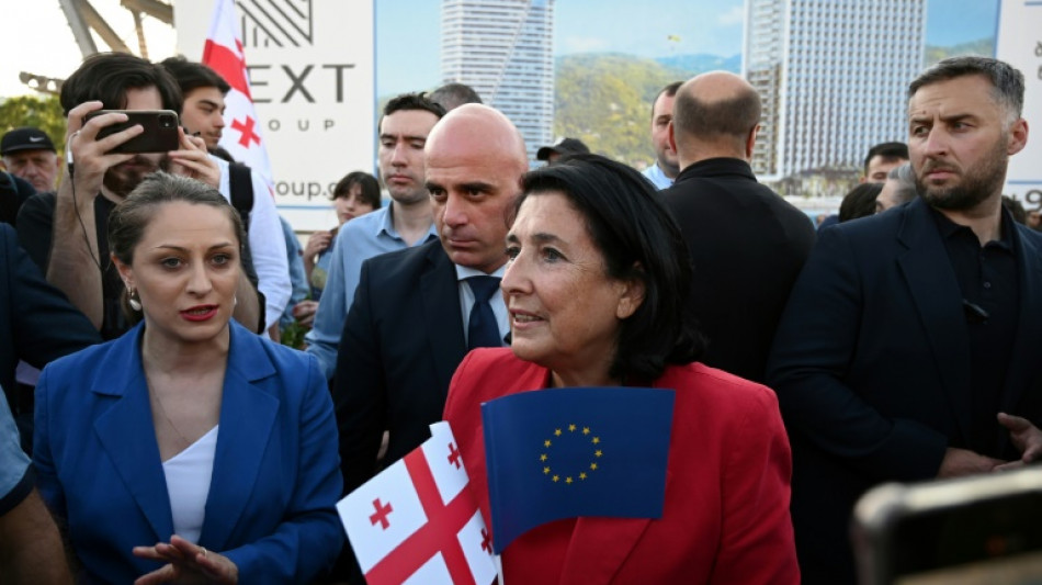 La Corte Constitucional georgiana autoriza abrir un procedimiento de destituci&oacute;n contra la presidenta
