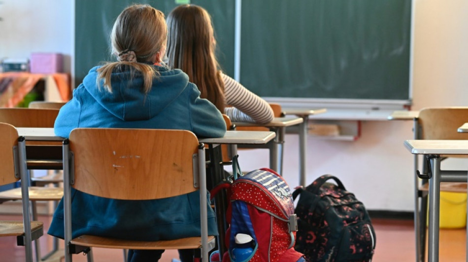 Gewerkschaften: Lehrkr&auml;ftemangel f&uuml;r schlechte Pisa-Ergebnisse verantwortlich