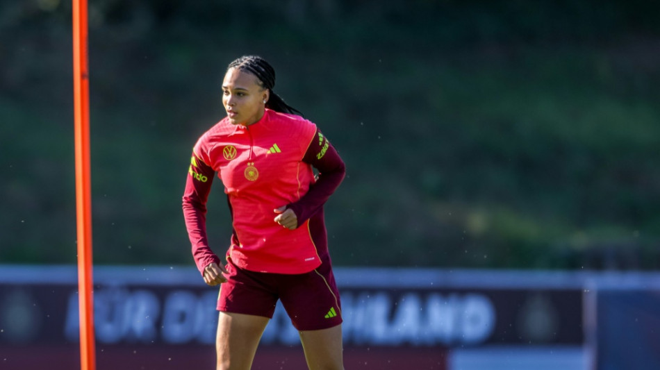 DFB-Newcomerin Baum: "Kindheitstraum in Erf&uuml;llung gegangen"