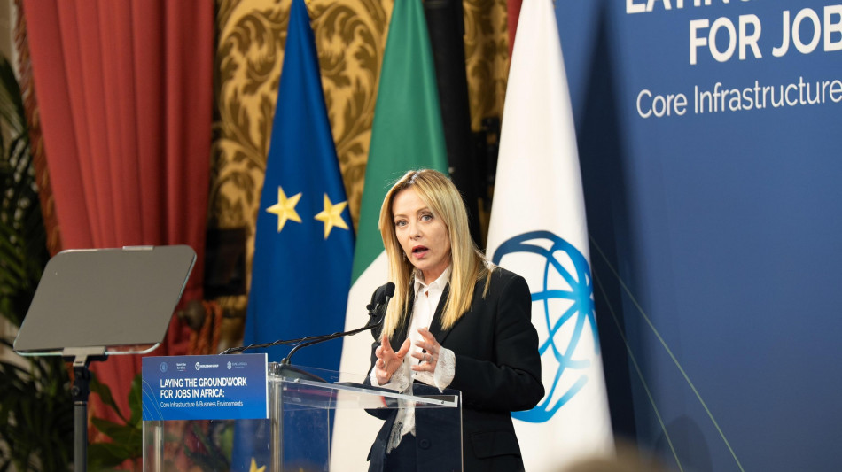 Meloni, pronta ad aumentare le tasse a chi specula sulle bollette