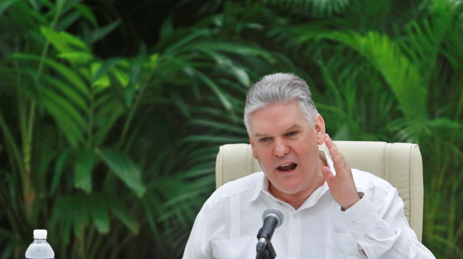 Cuba, ergastolo per spionaggio all'ex ministro dell'Economia Gil