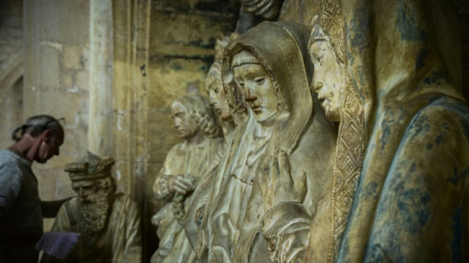 Des statues du MET de New York retrouvent leur ch&acirc;teau du P&eacute;rigord... via des copies