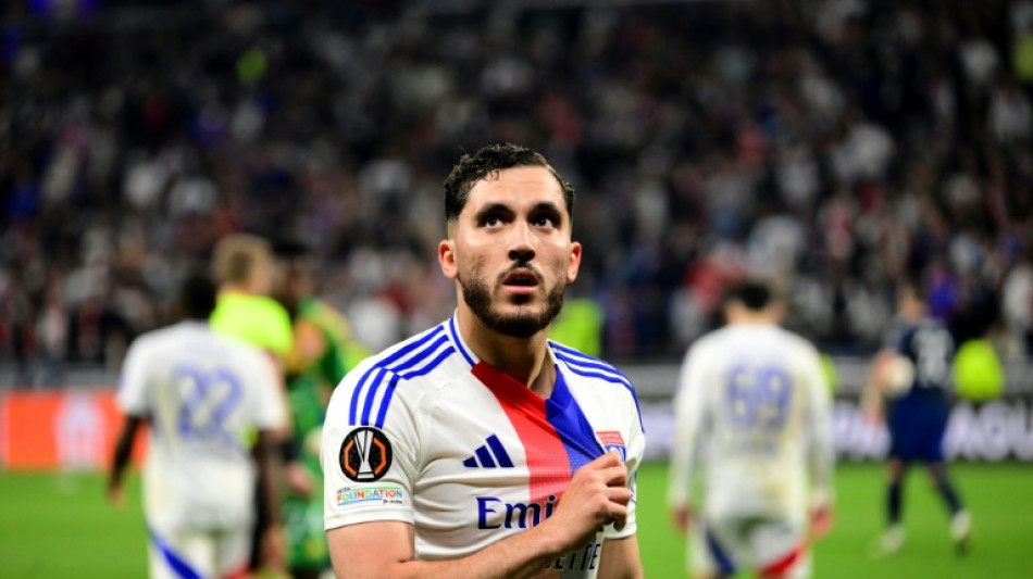 Equipe de France: l'heure de Cherki a sonné, hécatombe en défense