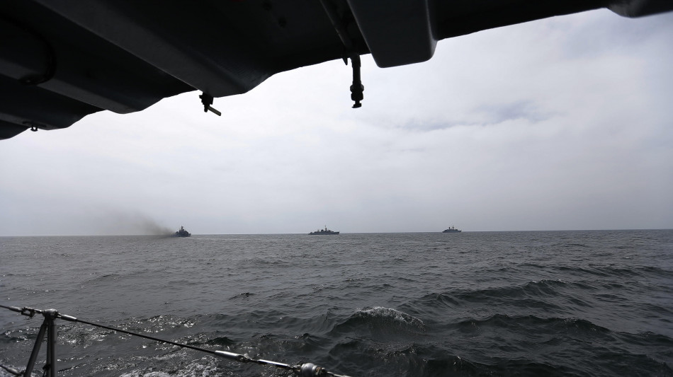 Kiev, 'drone marittimo ha abbattuto caccia russo sul Mar Nero'