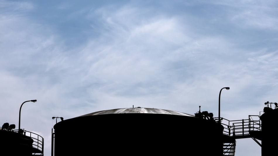 Il petrolio chiude in rialzo a New York a 60,86 dollari