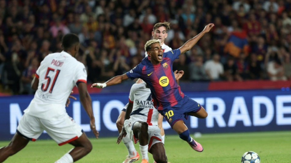 Les&atilde;o de Yamal &eacute; complicada e Flick n&atilde;o define data de retorno ao Barcelona