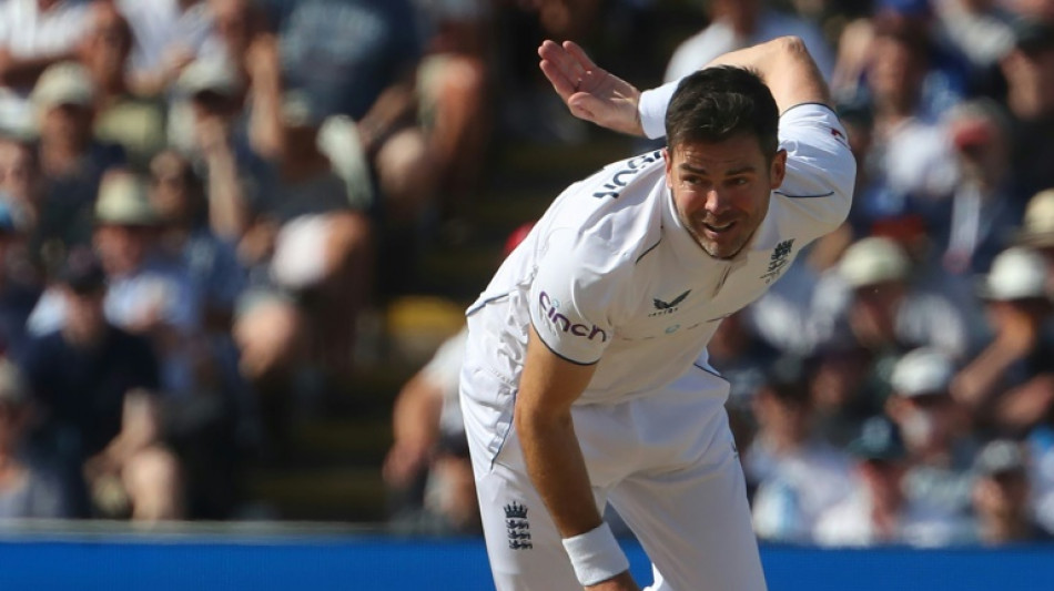 England omit Anderson for third Ashes Test