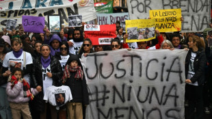 Milhares marcham em Buenos Aires para pedir justiça por triplo feminicídio na Argentina