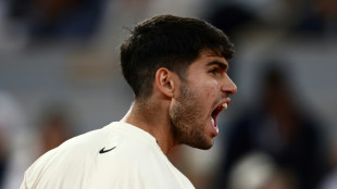 Alcaraz avança à final de Roland Garros após abandono de Musetti