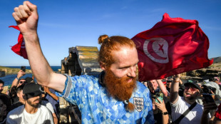 Aventureiro brit&acirc;nico termina travessia de 16 mil km pela &Aacute;frica