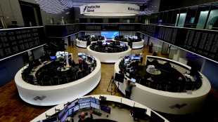 Borsa: l'Europa apre debole con il petrolio in aumento