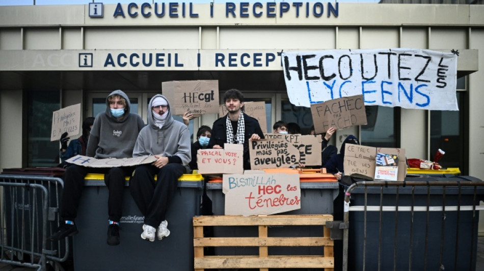 'Tomamos a Bastilha': Protestos contra o custo de vida abalam a Fran&ccedil;a