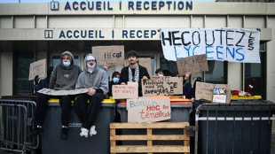 'Tomamos a Bastilha': Protestos contra o custo de vida abalam a Fran&ccedil;a